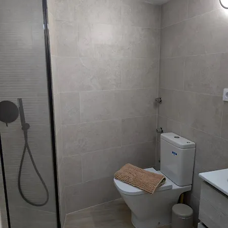 شقة Located Near The كوراليهو